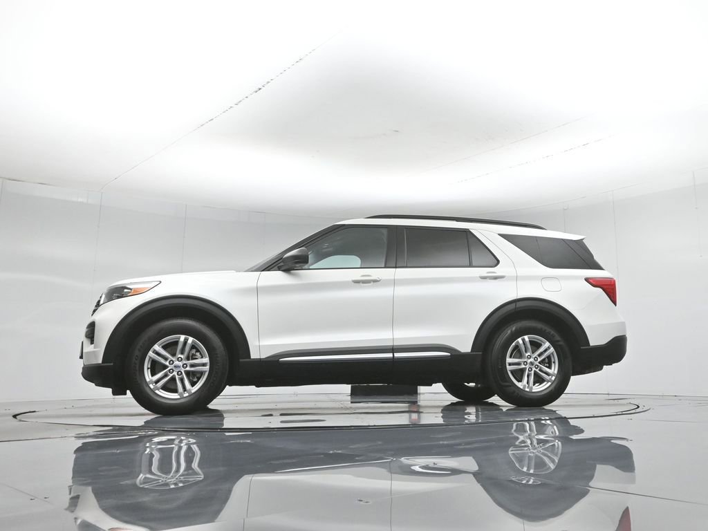 Certified 2023 Ford Explorer XLT RWD image 55