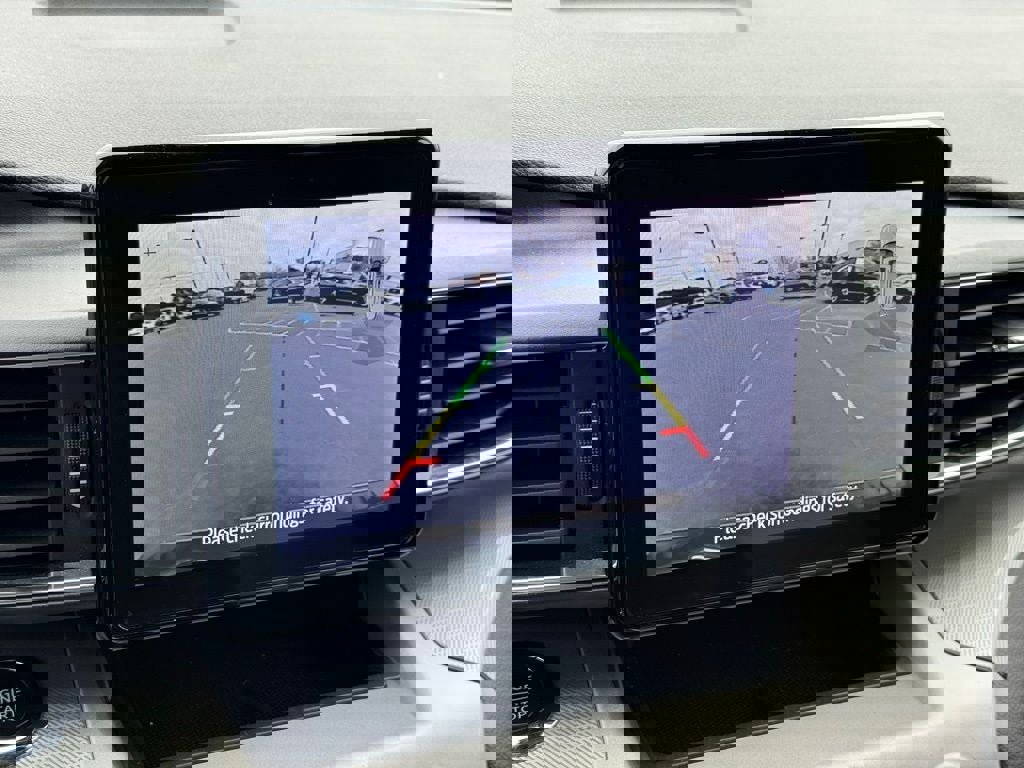 Certified 2022 Ford Explorer XLT w/ Equipment Group 202A image 27