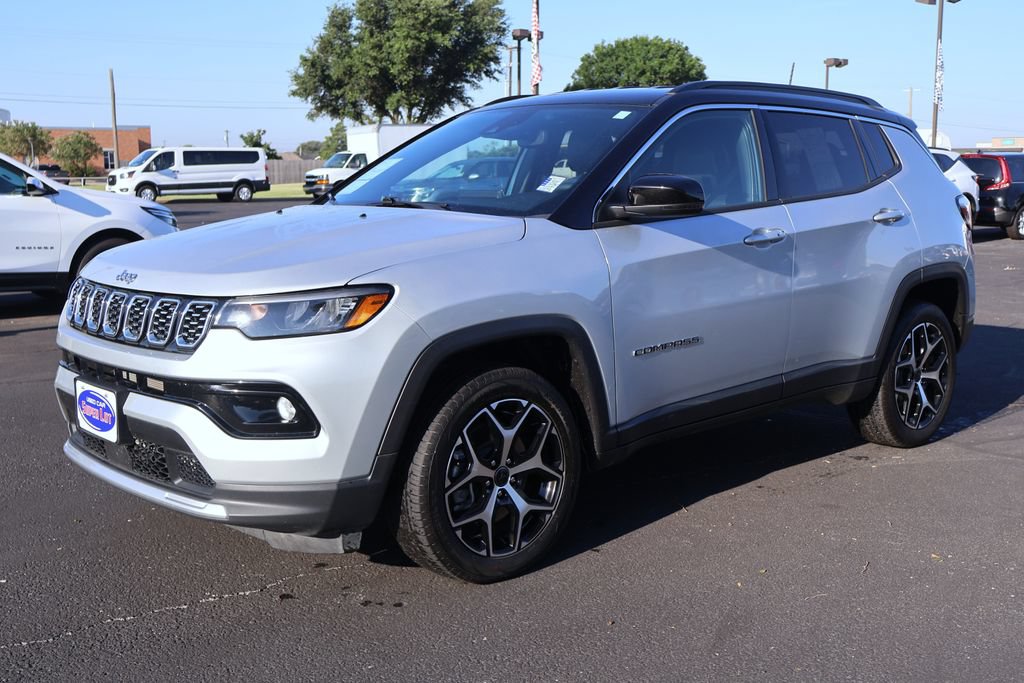 Used 2025 Jeep Compass Limited AWD/4WD image 10