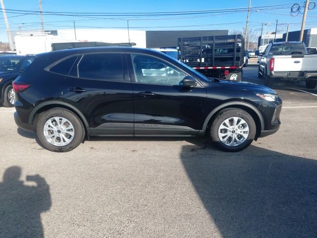 Certified 2025 Ford Escape Active w/ Cold Weather Package image 5