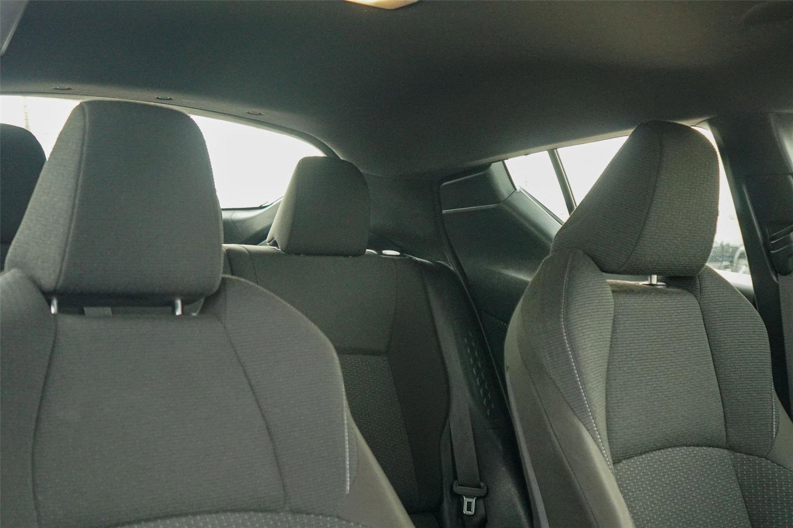 Used 2019 Toyota C-HR XLE FWD image 30