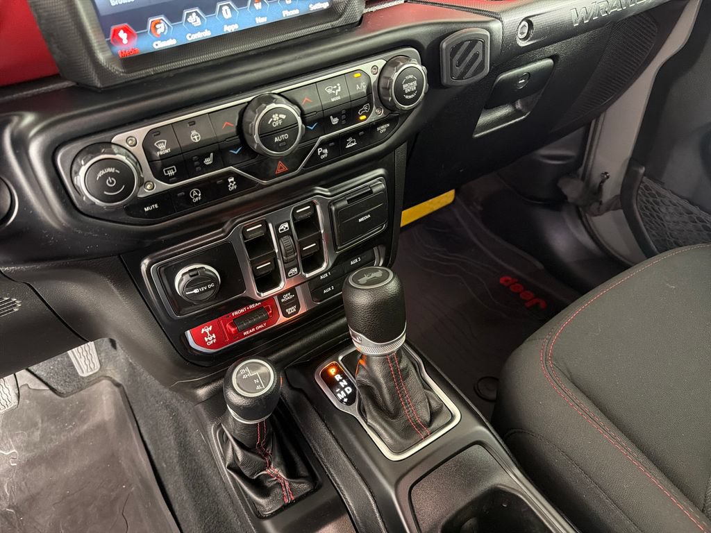 Used 2022 Jeep Wrangler Unlimited Rubicon w/ Cold Weather Group AWD/4WD image 16