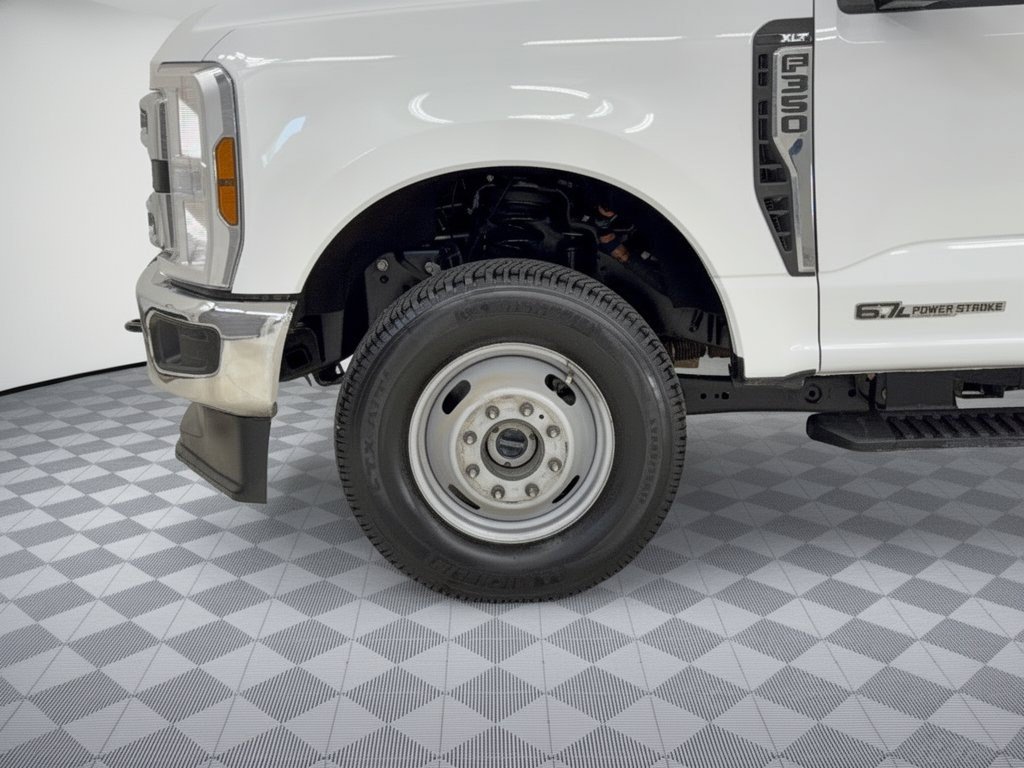 Certified 2025 Ford F350 XLT w/ FX4 Off-Road Package AWD/4WD image 13