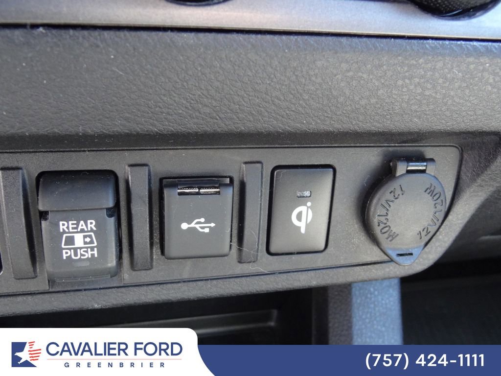 Used 2023 Toyota Tacoma TRD Off-Road w/ Technology Package AWD/4WD image 16