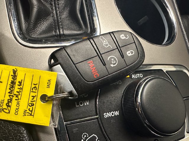 Used 2019 Jeep Grand Cherokee Limited w/ Trailer Tow Group IV AWD/4WD image 18