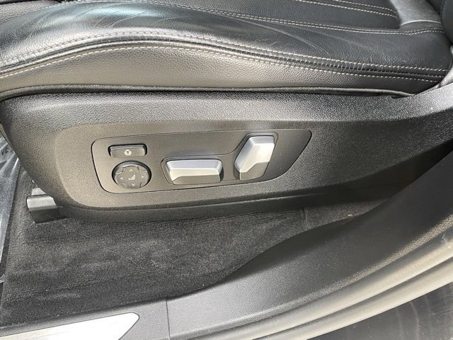 Used 2020 BMW X5 xDrive40i w/ M Sport Package image 13