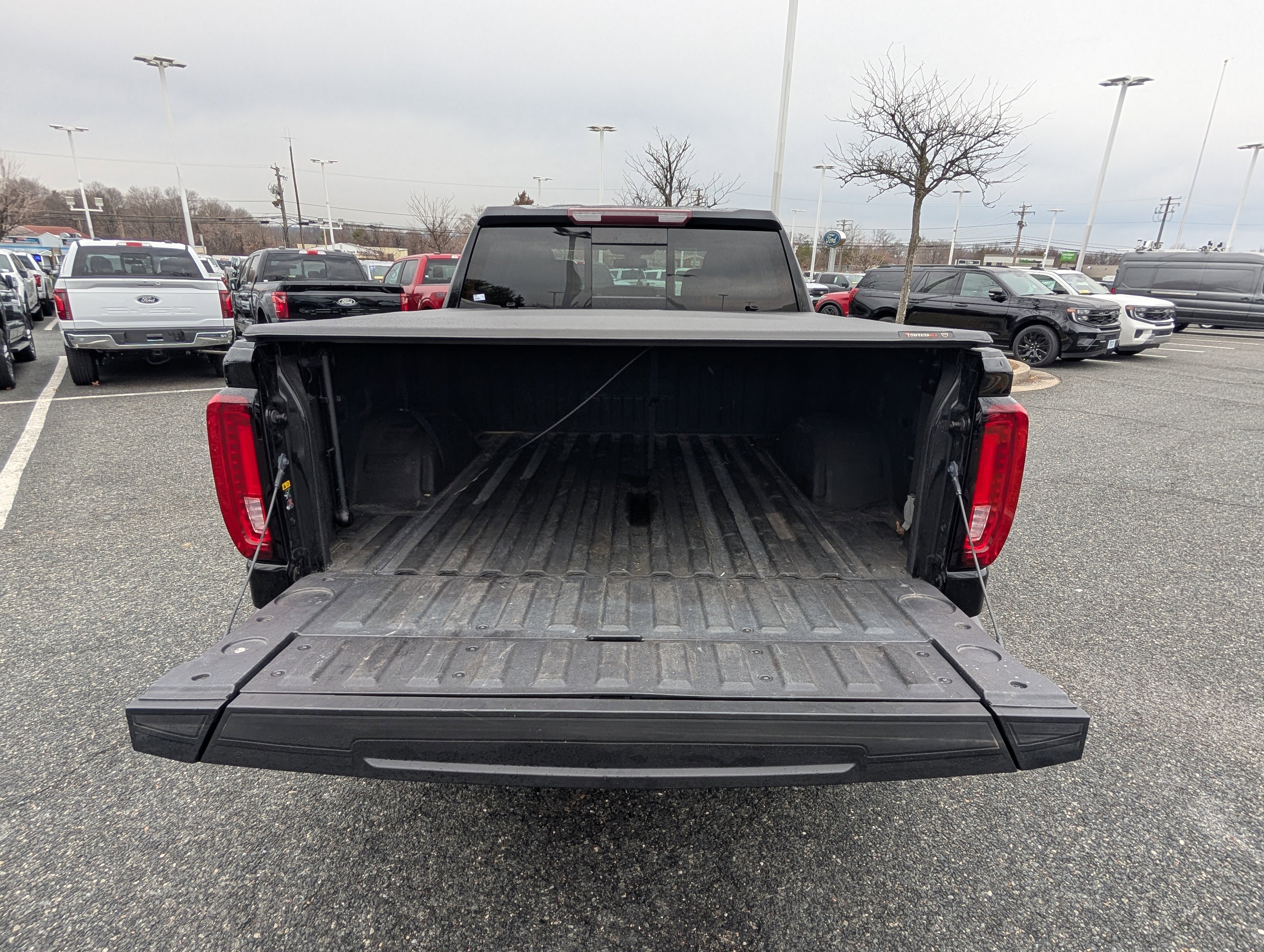 Used 2021 GMC Sierra 1500 SLT w/ SLT Premium Plus Package image 13