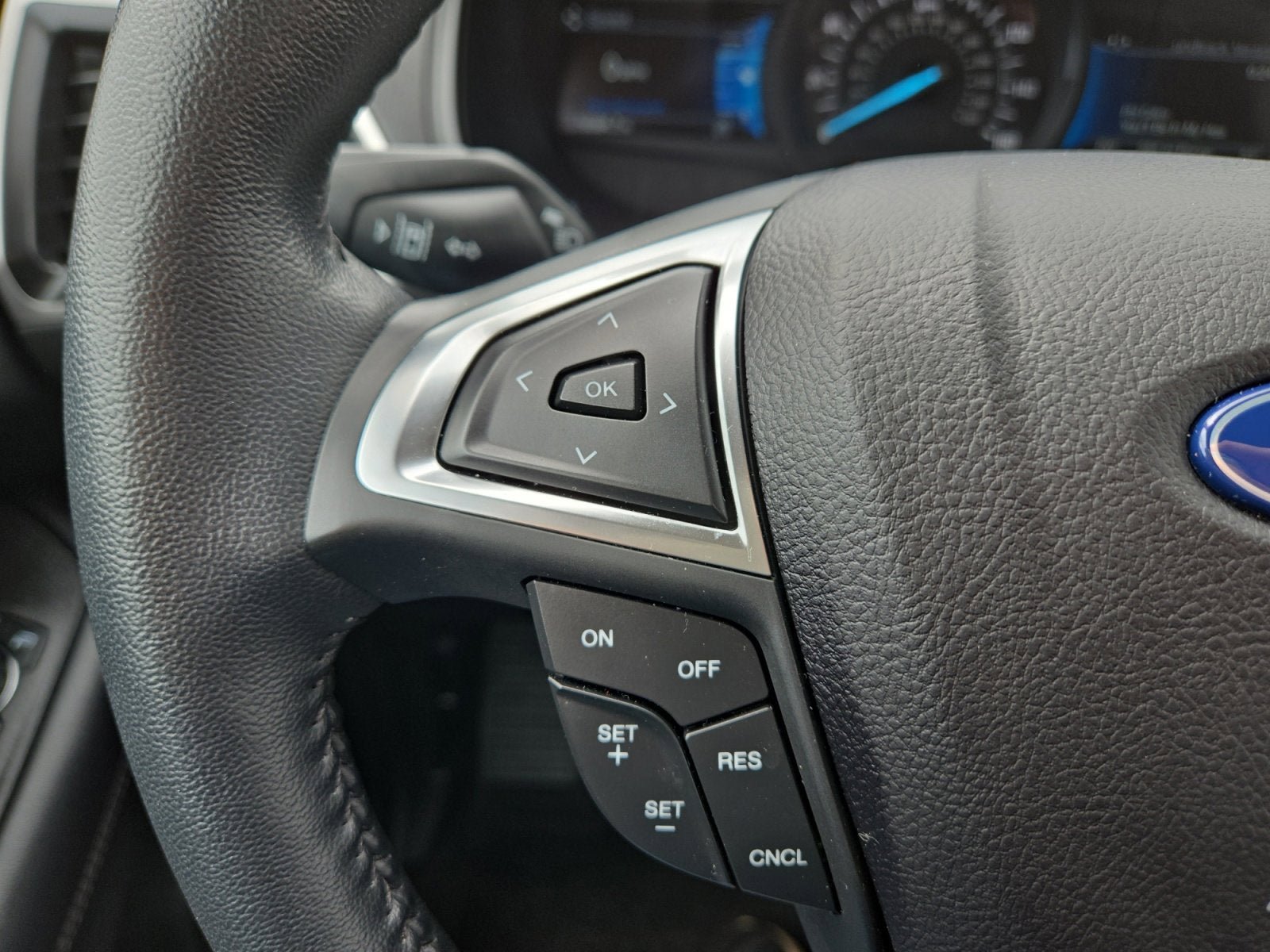 Certified 2024 Ford Edge SEL w/ Convenience Package AWD/4WD image 14