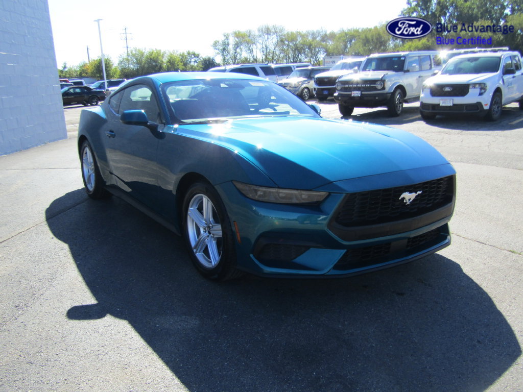 Certified 2026 Ford Mustang Coupe RWD image 8