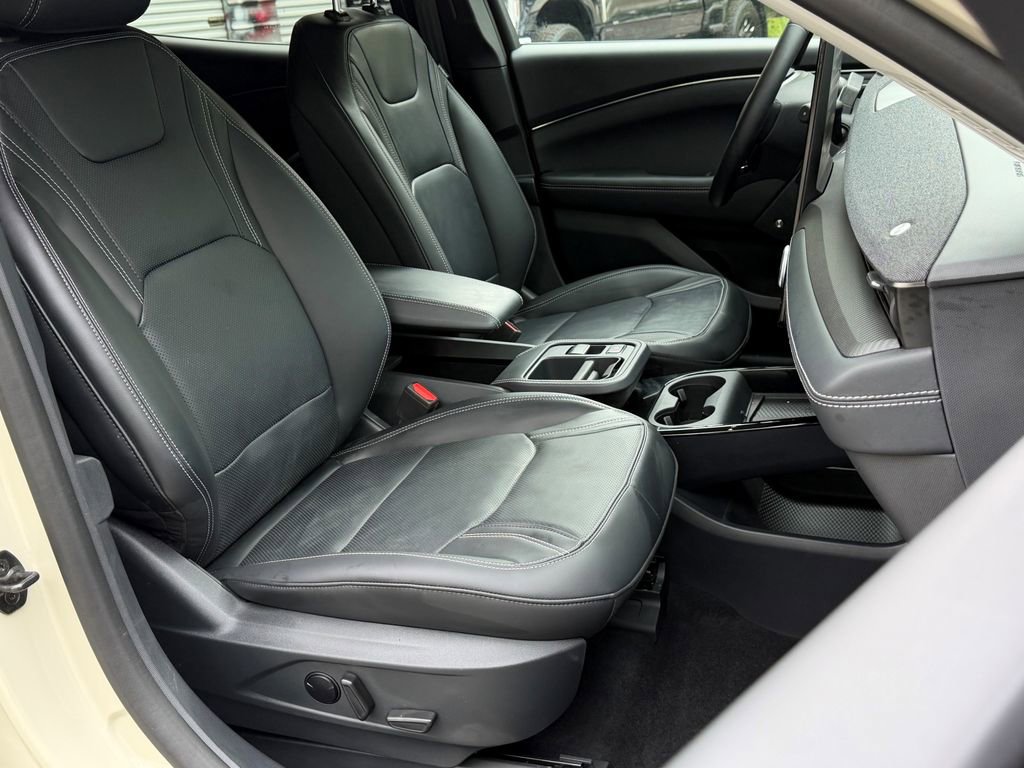 Certified 2025 Ford Mustang Mach-E Premium AWD/4WD image 11