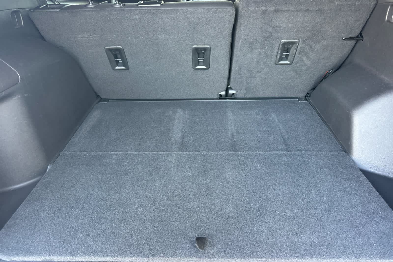 Used 2024 Chevrolet Equinox LT FWD image 16