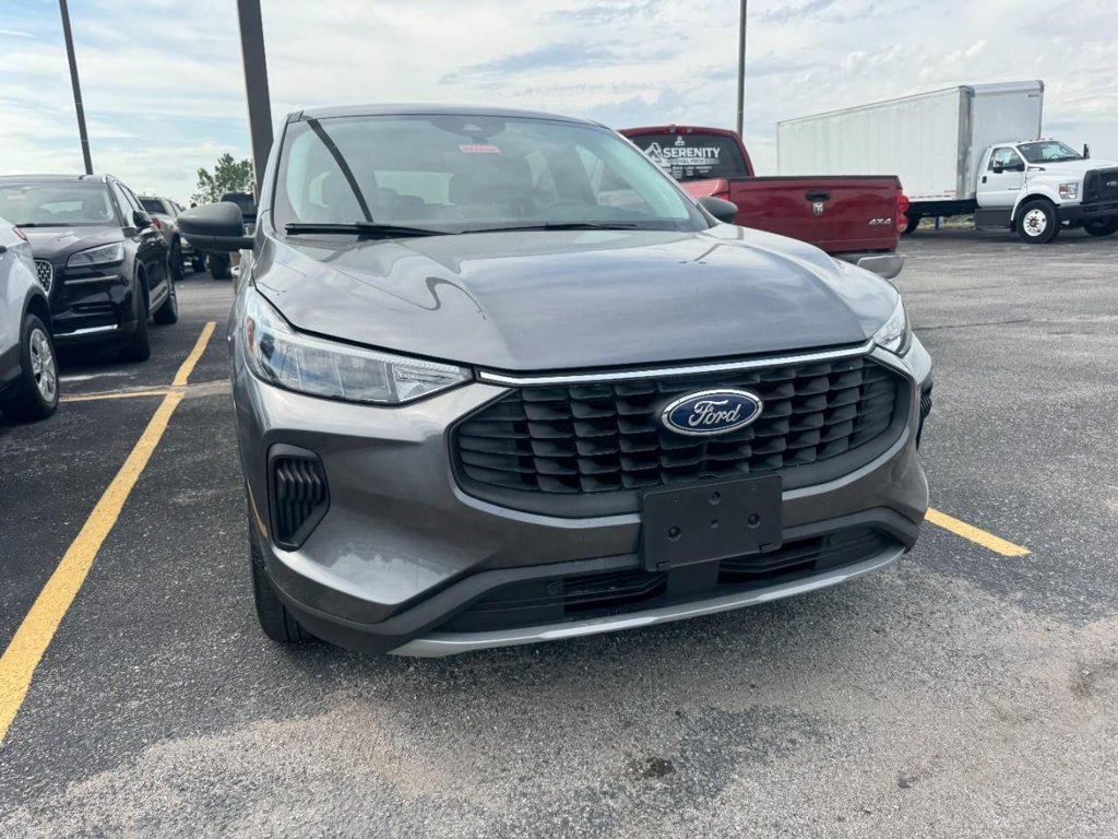 Certified 2023 Ford Escape Active AWD/4WD image 3