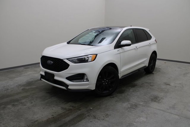 Certified 2020 Ford Edge ST-Line w/ Cold Weather Package AWD/4WD image 21