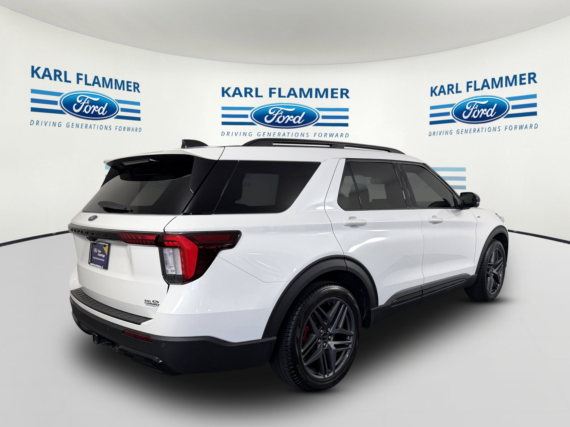 Certified 2025 Ford Explorer ST-Line w/ Premium Package RWD image 3