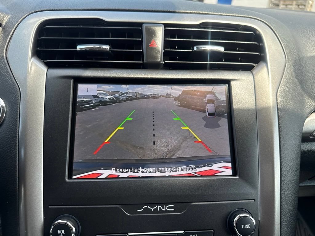 Certified 2020 Ford Fusion SE AWD/4WD image 33