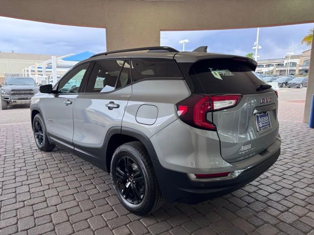 Used 2024 GMC Terrain AT4 image 3