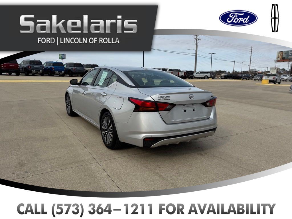 Used 2024 Nissan Altima 2.5 SV FWD image 7