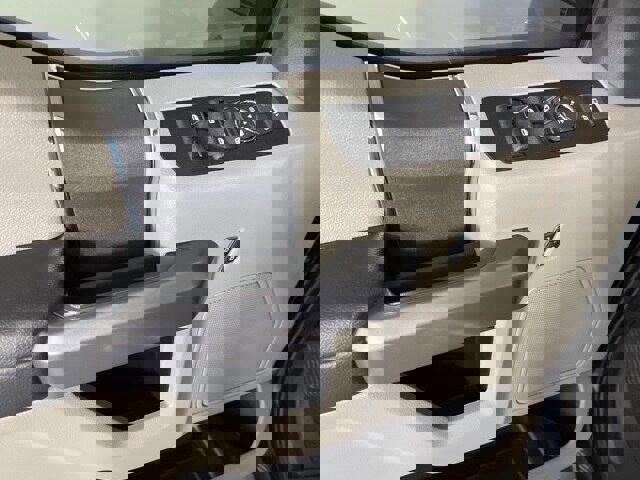 Certified 2022 Ford F350 XLT w/ XLT Value Package image 20