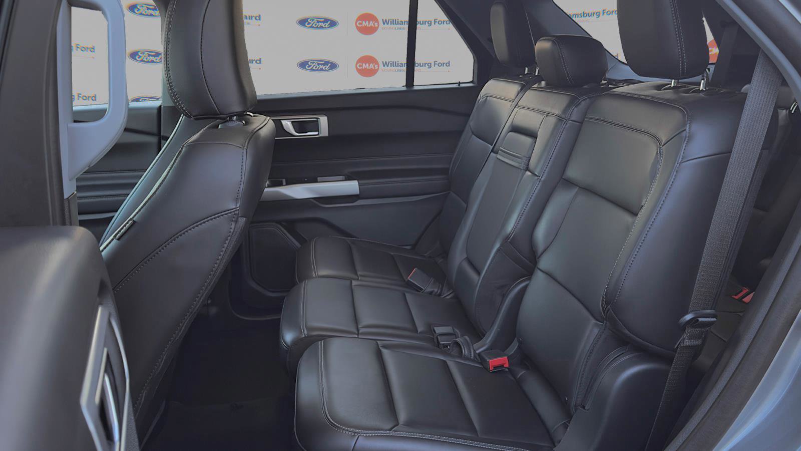 Certified 2023 Ford Explorer XLT w/ Equipment Group 202A image 7