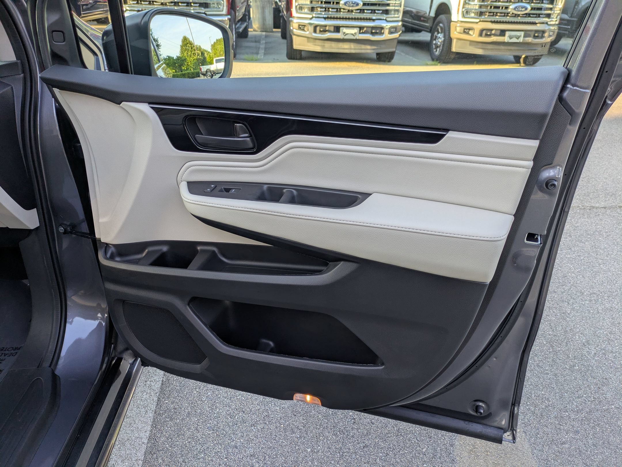 Used 2025 Honda Odyssey Touring image 38