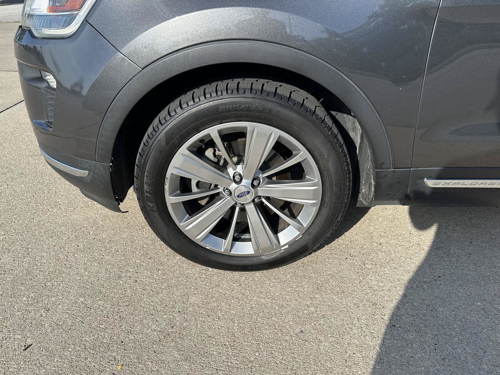 Certified 2018 Ford Explorer Limited FWD image 10