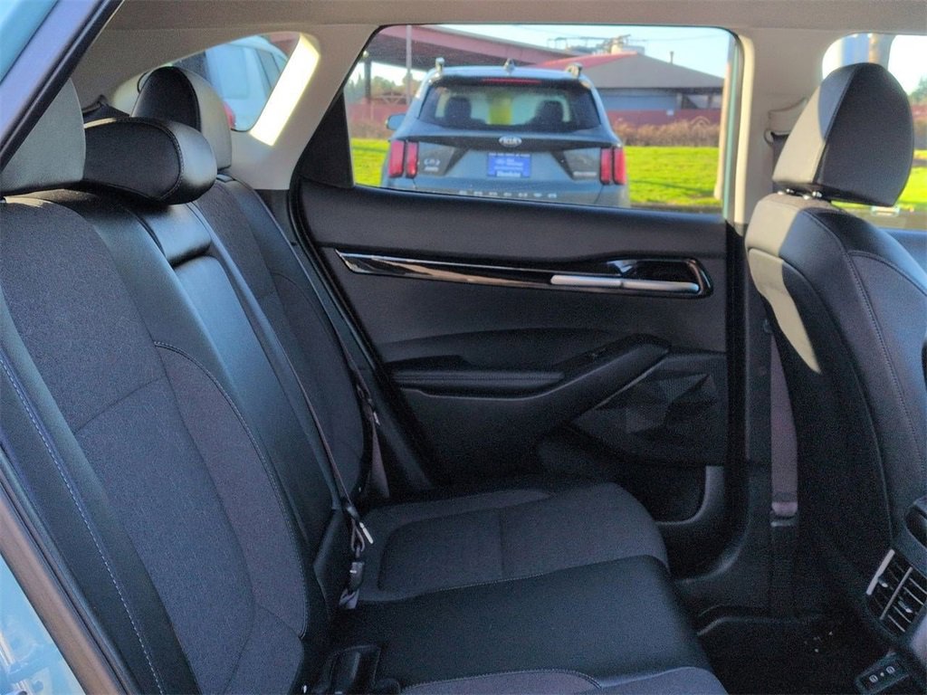 Used 2024 Kia Seltos S image 29