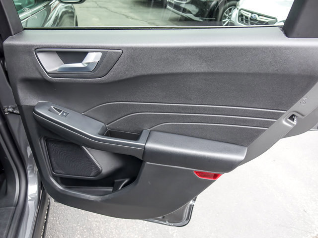 Certified 2025 Ford Escape Platinum image 24