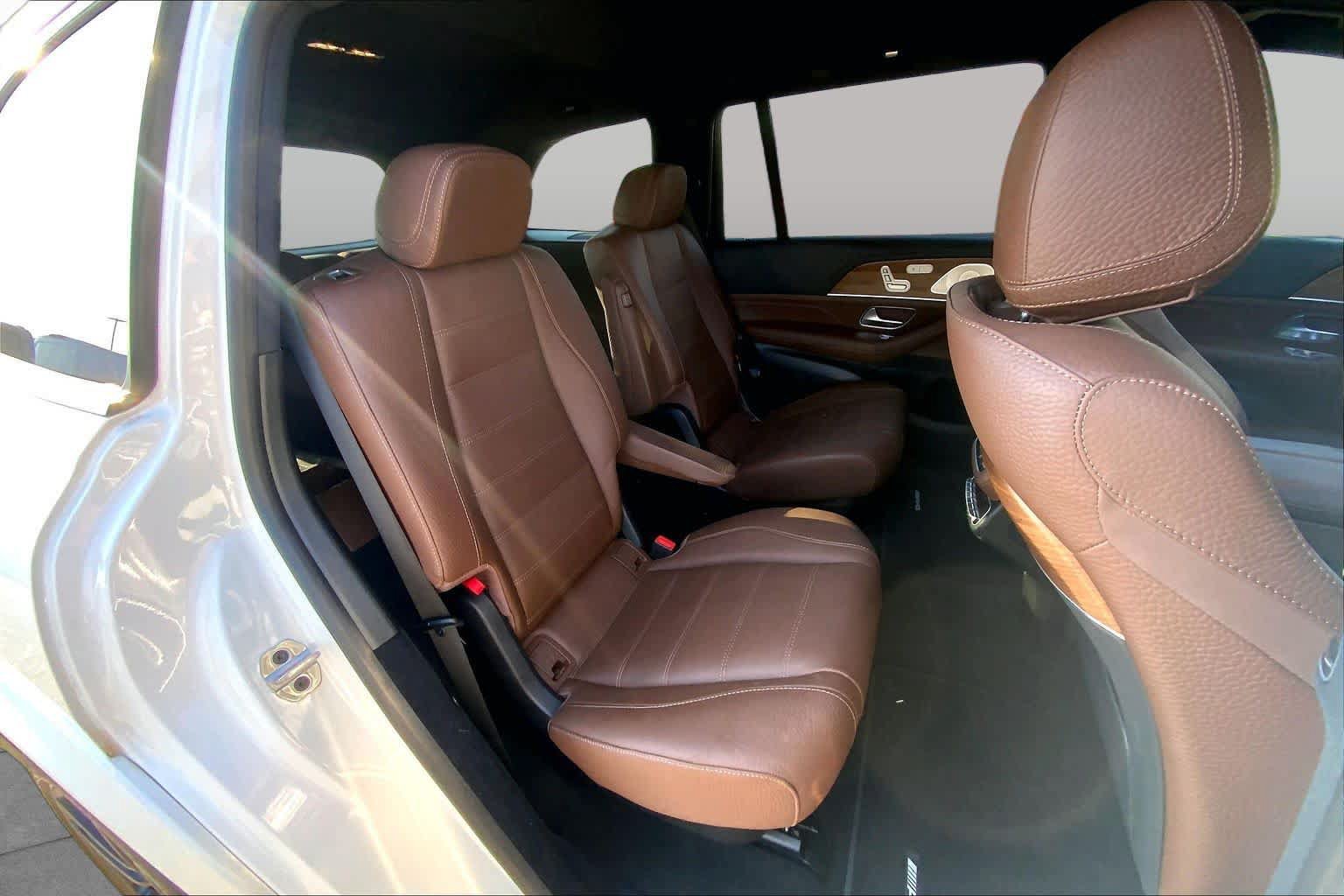Used 2024 Mercedes-Benz GLS 450 4MATIC image 20
