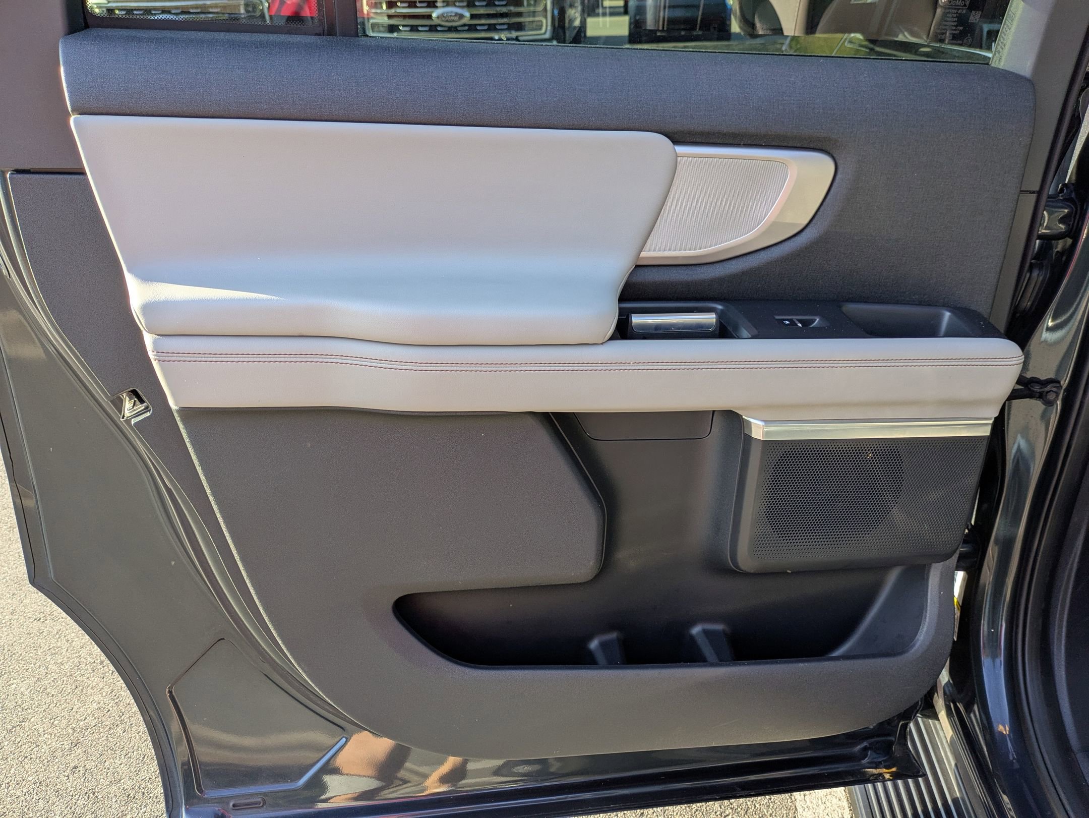 Certified 2025 Ford Expedition Max Active RWD image 29