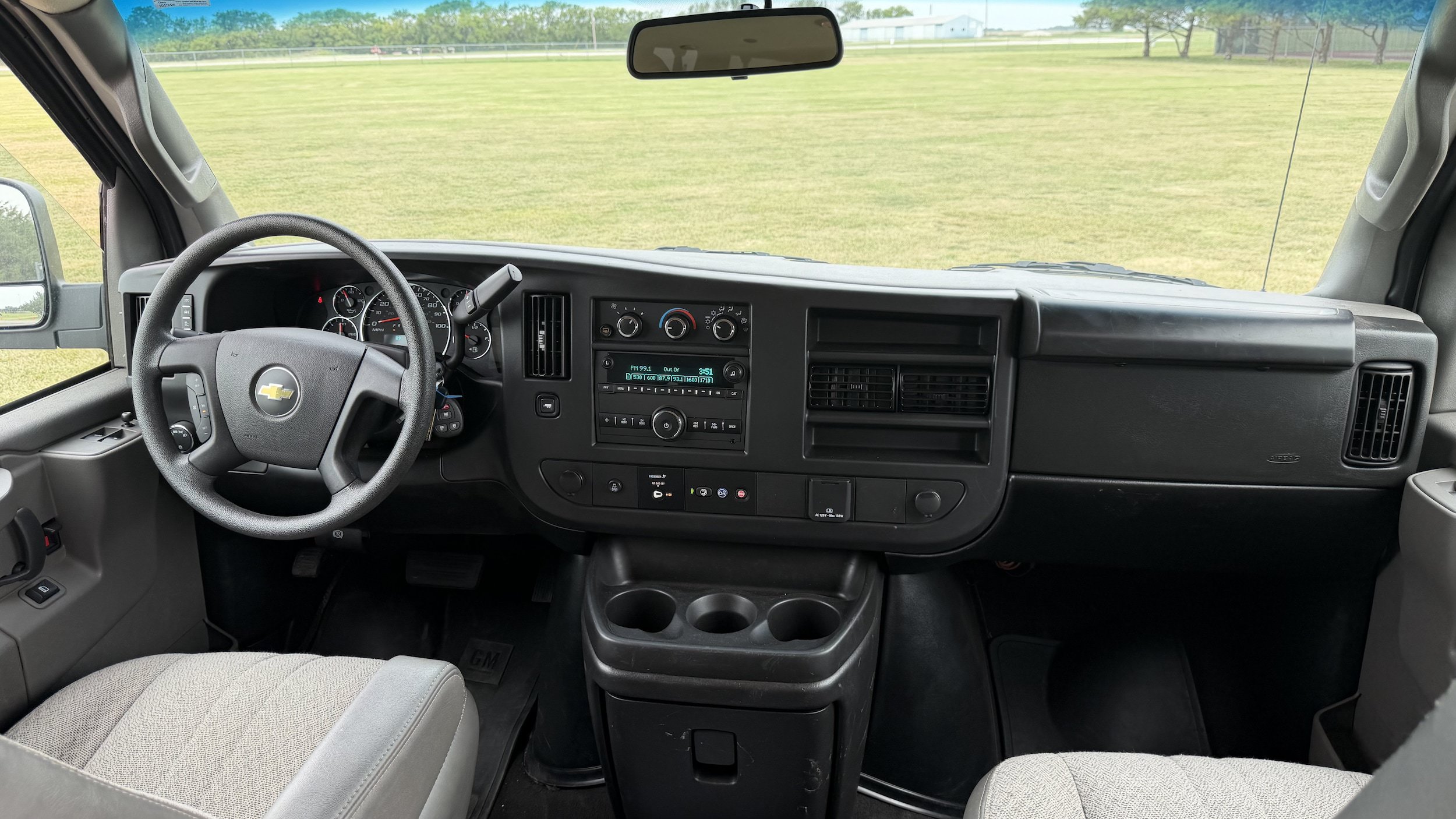 Used 2024 Chevrolet Express 3500 LS RWD image 23