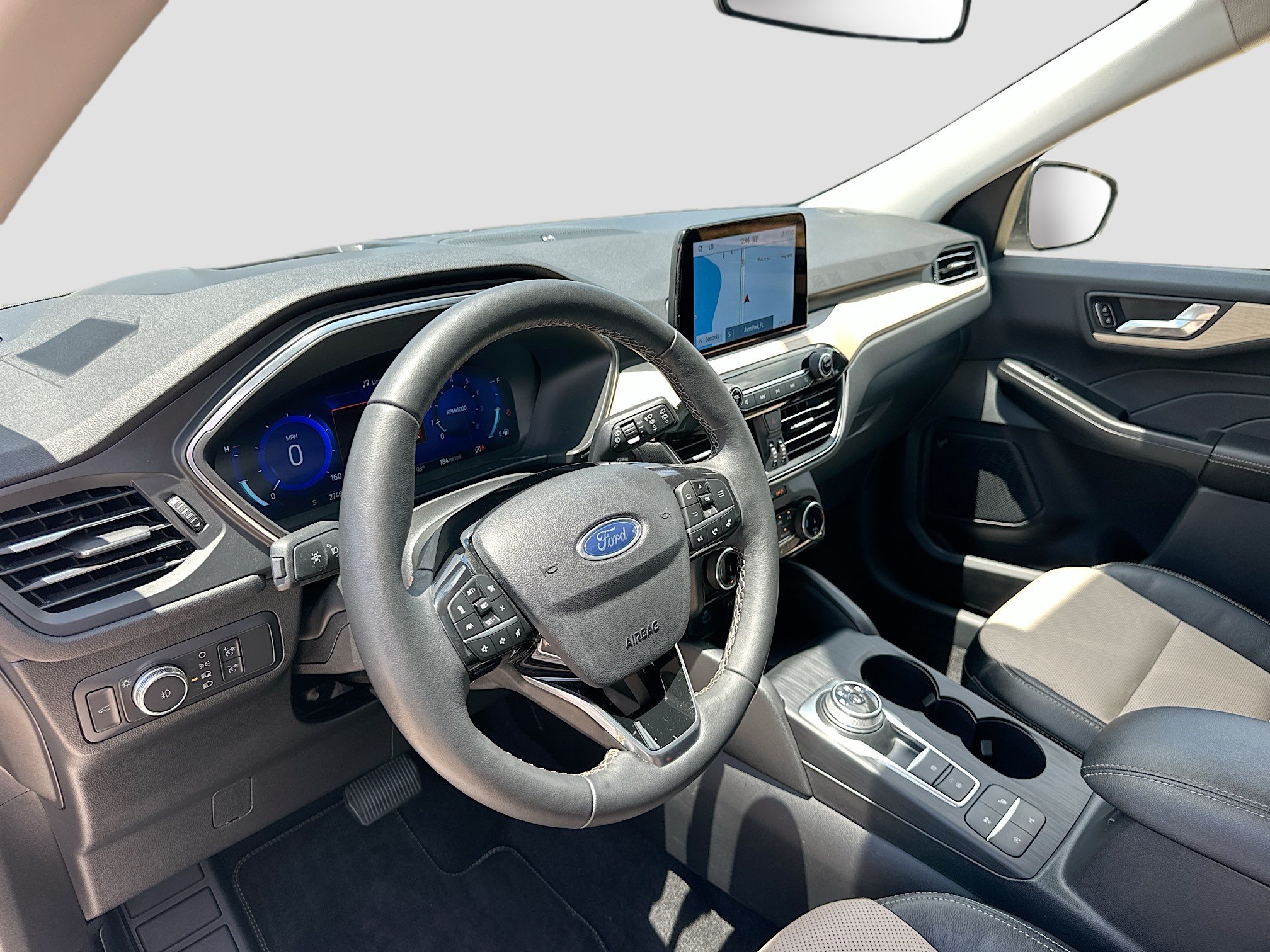 Certified 2022 Ford Escape Titanium w/ Titanium Elite Package AWD/4WD image 9
