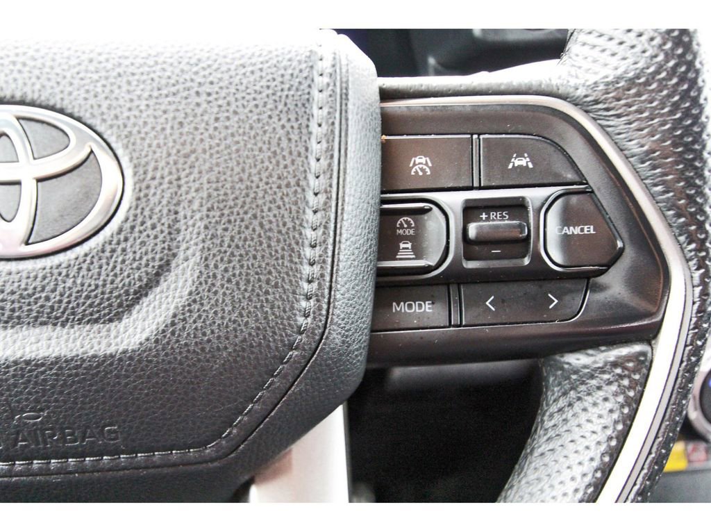 Used 2024 Toyota Tacoma TRD Sport w/ TRD Sport Premium Package AWD/4WD image 19