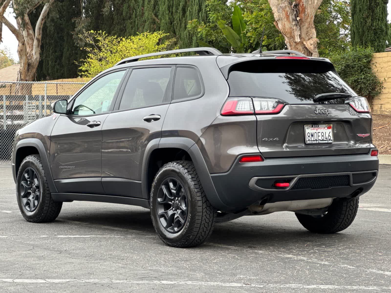 Used 2020 Jeep Cherokee Trailhawk w/ Comfort/Convenience Group AWD/4WD image 6