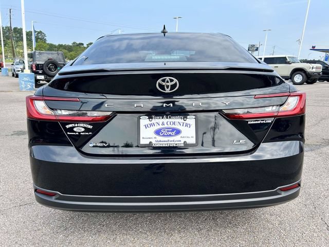 Used 2025 Toyota Camry LE FWD image 4