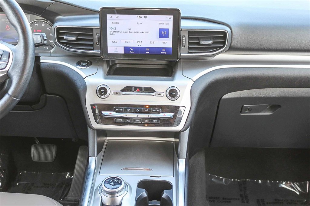 Certified 2022 Ford Explorer XLT w/ Equipment Group 202A image 18