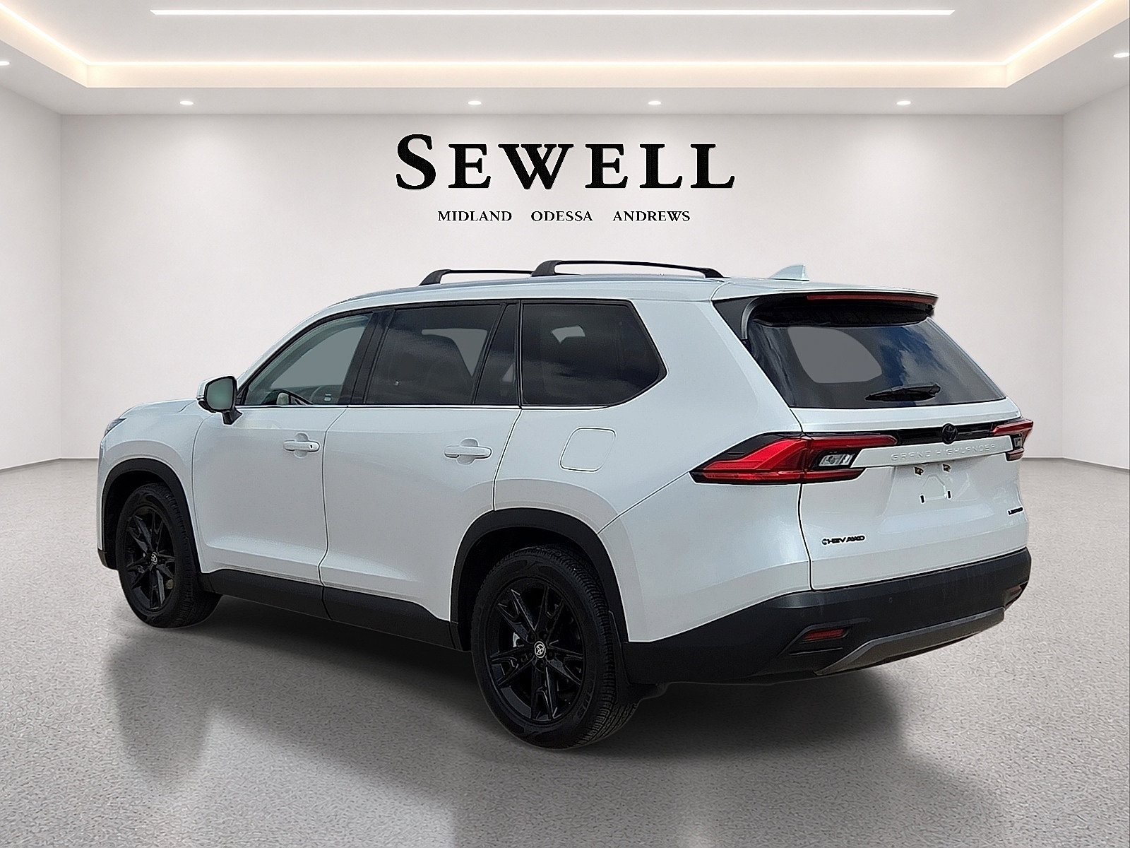 Used 2024 Toyota Grand Highlander AWD Hybrid image 3