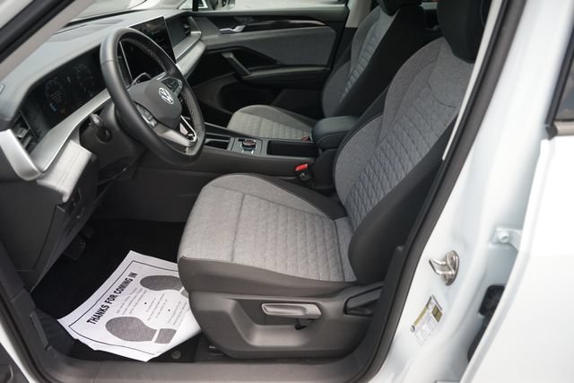 Used 2025 Volkswagen Tiguan S FWD image 9