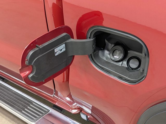 Used 2019 GMC Sierra 1500 SLT AWD/4WD image 28