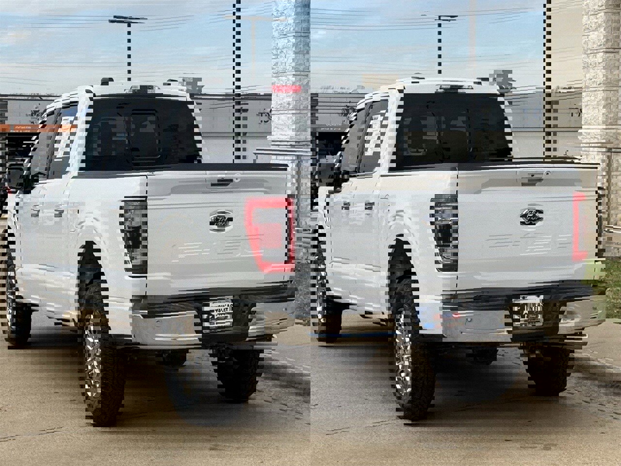 Certified 2023 Ford F150 Lariat image 4