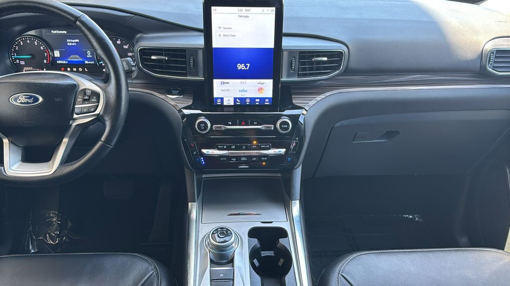 Certified 2023 Ford Explorer Limited w/ Limited Technology Package RWD image 9