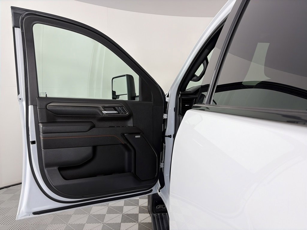 Used 2024 GMC Sierra 3500 AT4 w/ Technology Package image 10