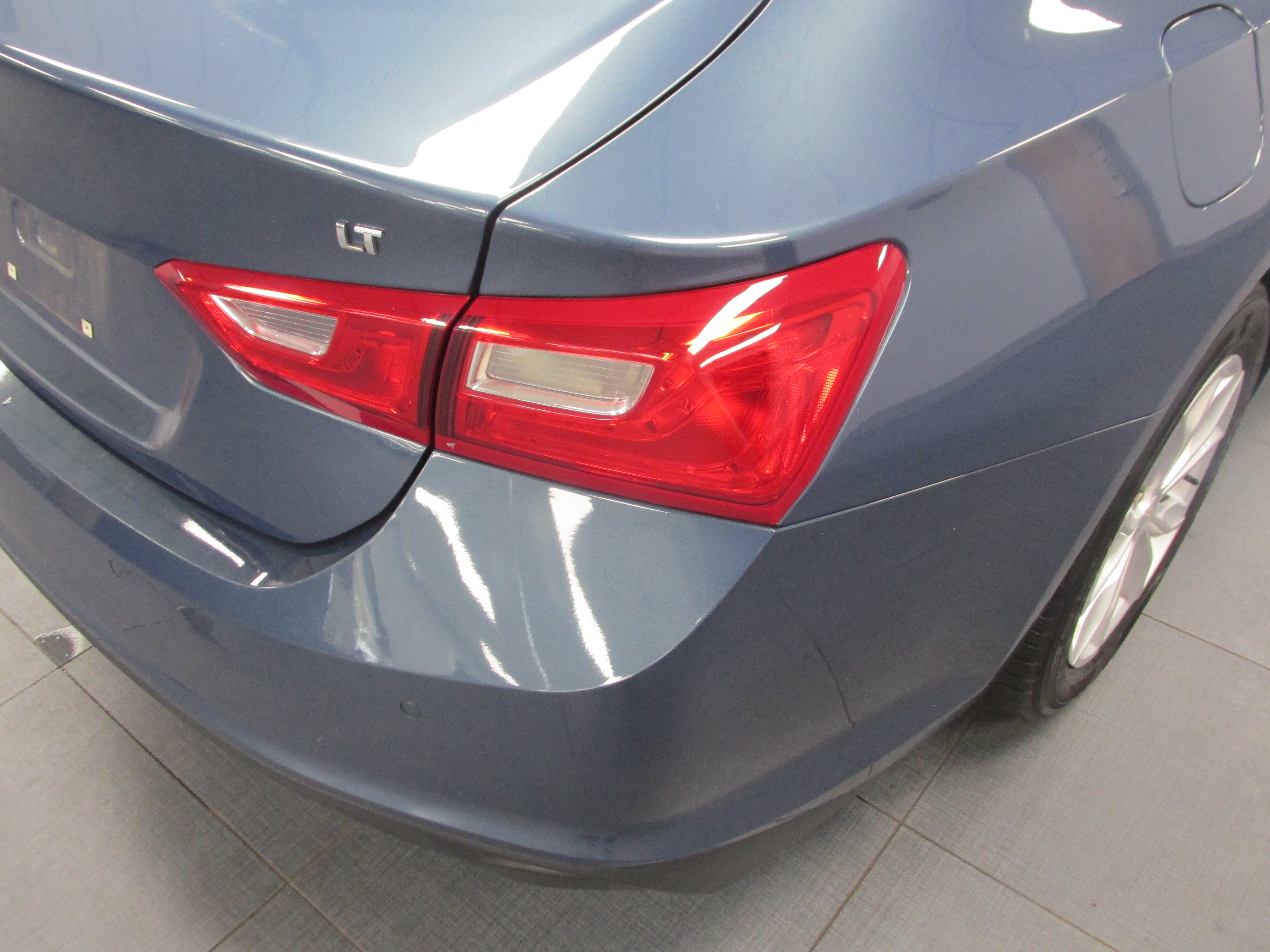 Used 2025 Chevrolet Malibu LT FWD image 11