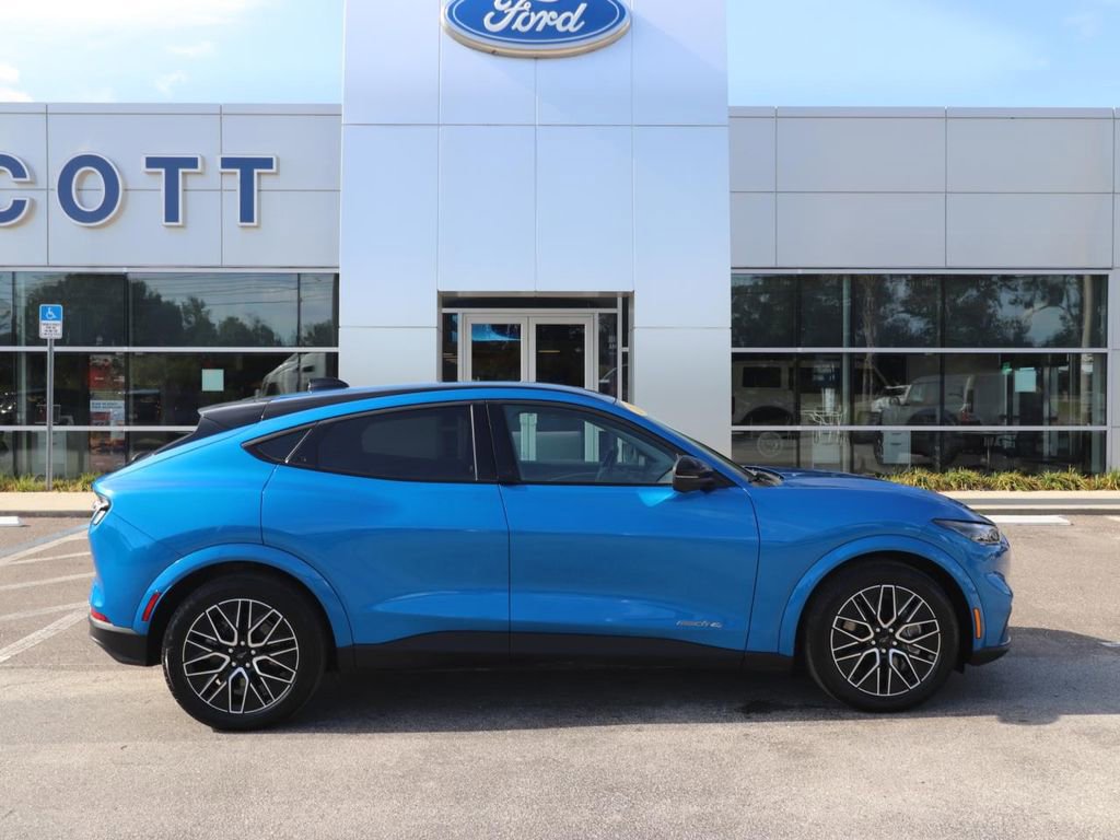 Certified 2025 Ford Mustang Mach-E Premium AWD/4WD image 17