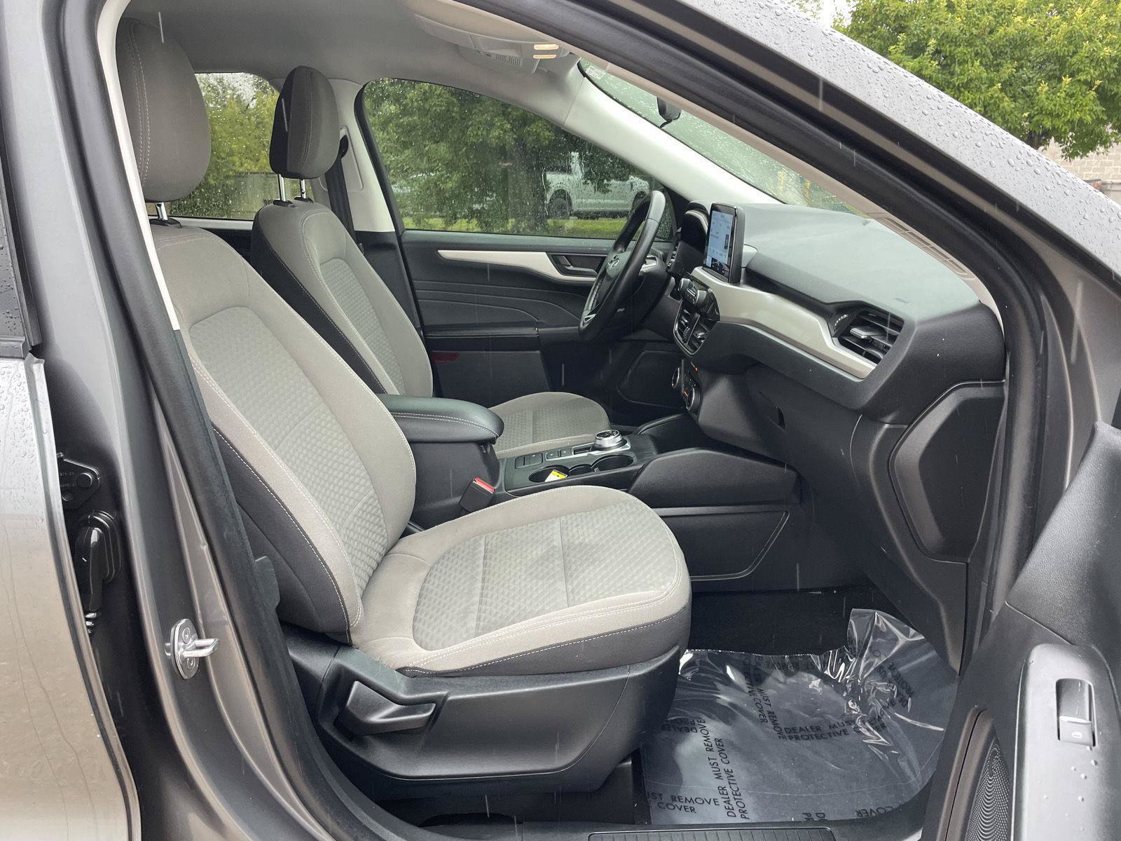 Certified 2022 Ford Escape SE w/ SE Sport Appearance Package AWD/4WD image 18