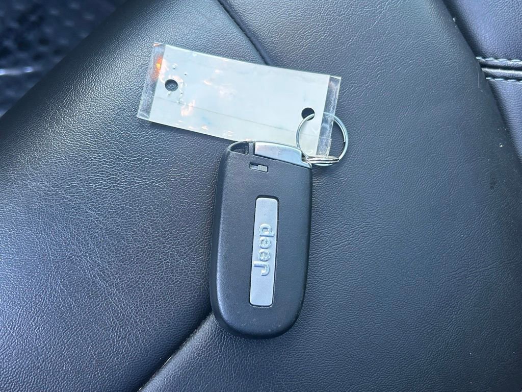 Used 2020 Jeep Cherokee Latitude Plus w/ Comfort/Convenience Group image 44