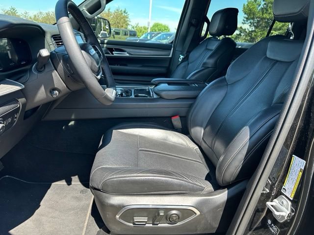 Used 2024 Jeep Wagoneer Series II AWD/4WD image 17