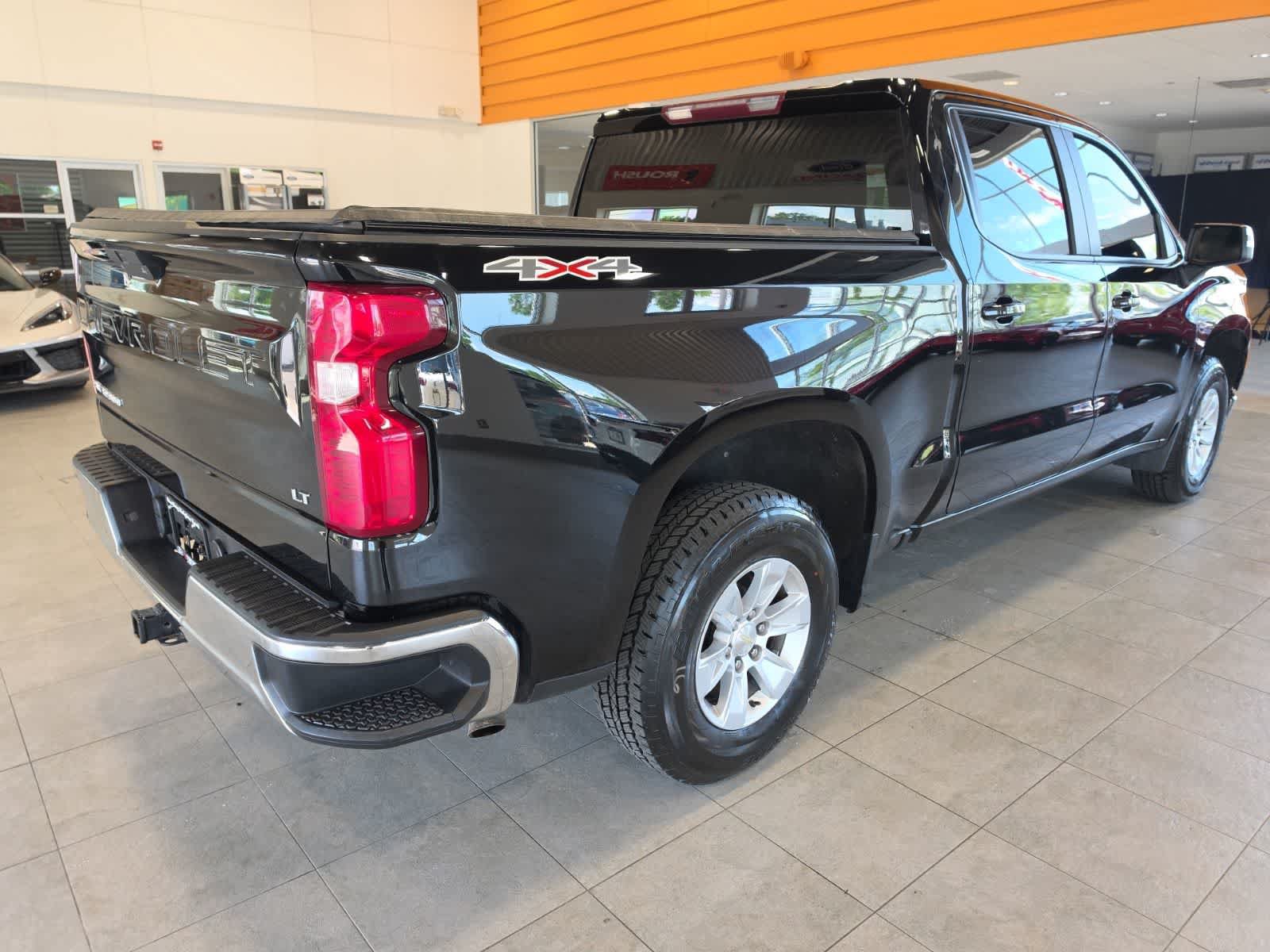Used 2021 Chevrolet Silverado 1500 LT w/ LPO, Liner Protection Package AWD/4WD image 6