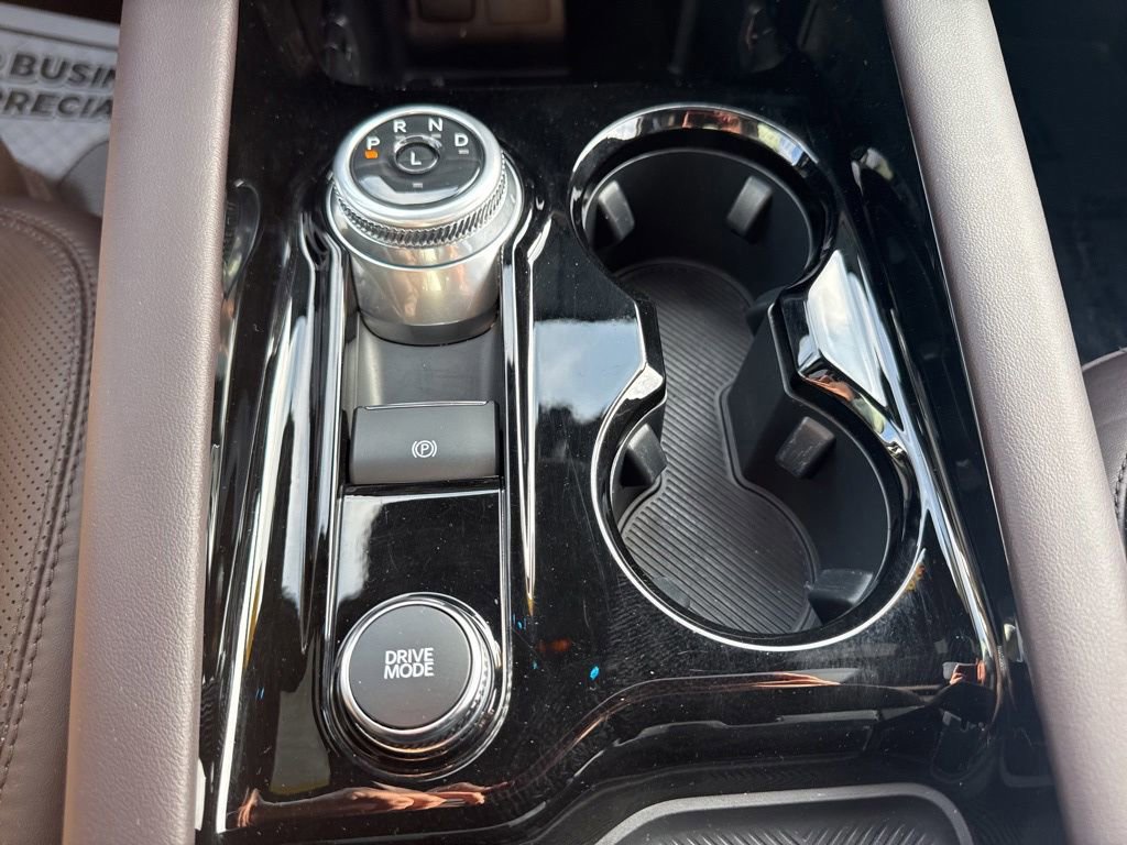 Certified 2025 Ford Explorer Platinum w/ LUX Leather Package image 28