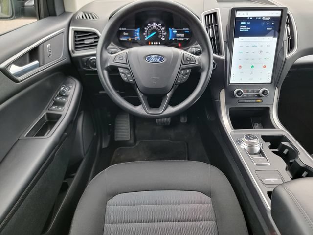 Certified 2024 Ford Edge SE w/ Black Appearance Package AWD/4WD image 31