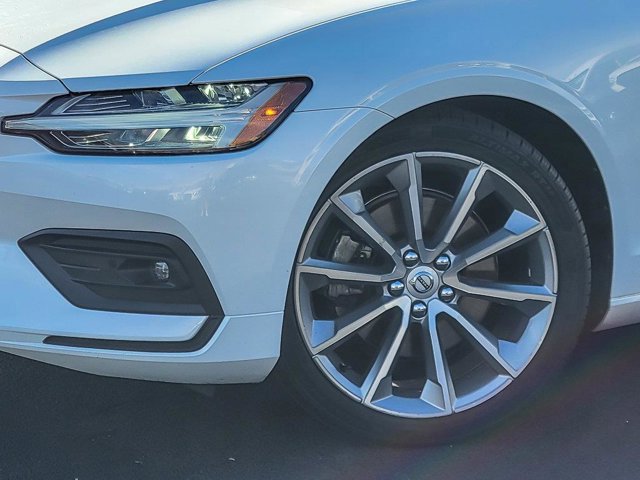 Used 2021 Volvo S60 T5 Momentum image 10